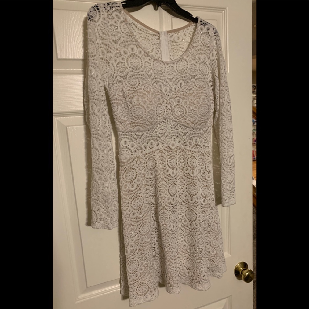 White juniors long sleeve dress